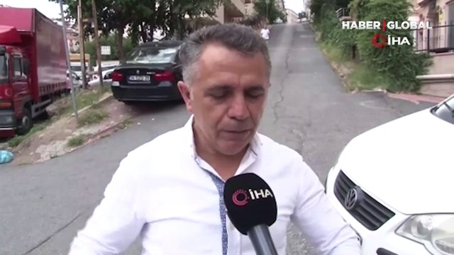 Ümraniye'de el freni çekilmeyen cip yolda kaydı, vatandaş iterek durdurmaya çalıştı