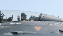 Bakan Akar'dan Yunanistan'a F-16'lı mesaj! Ege semalarında gövde gösterisi yaptı