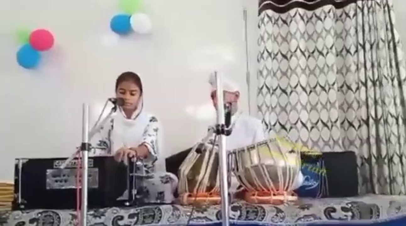 Aise Gur Ko Bal Bal jayea