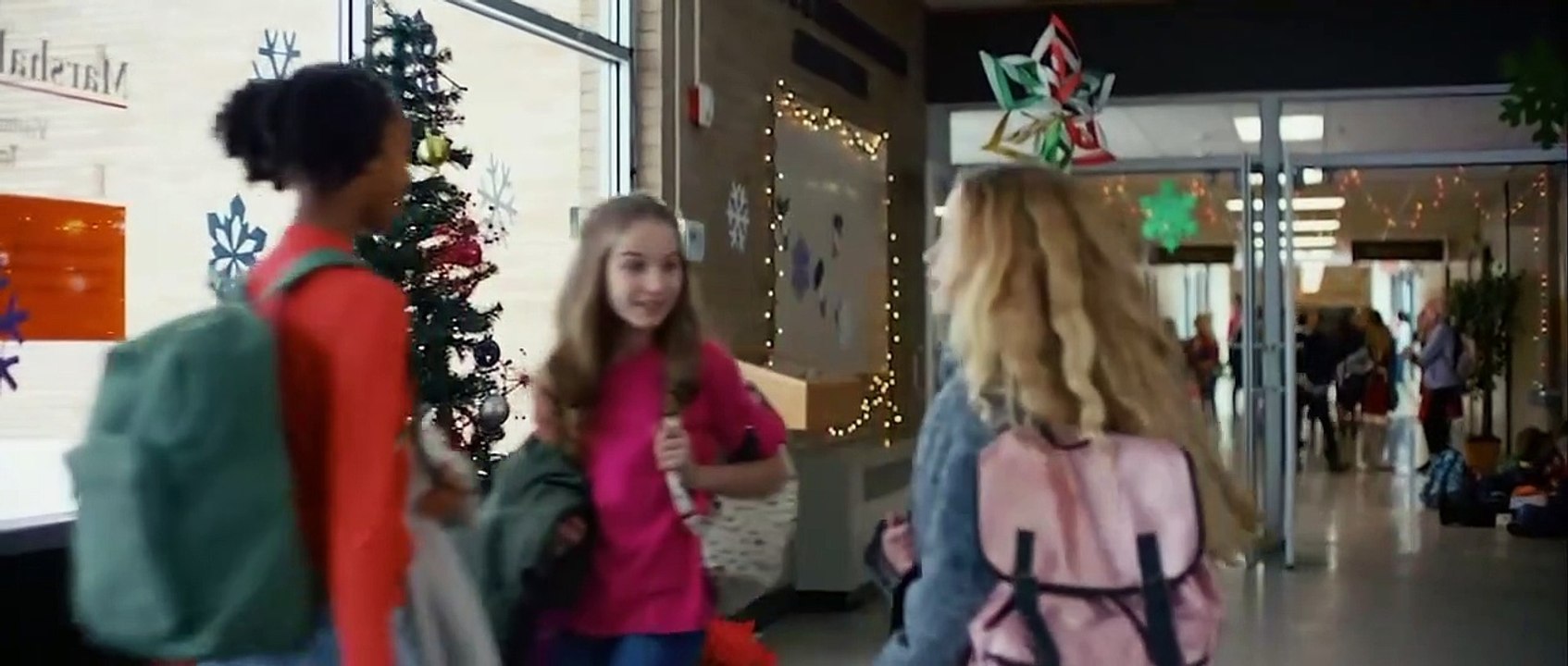 Izzy gegen die Weihnachtsräuber Trailer OV