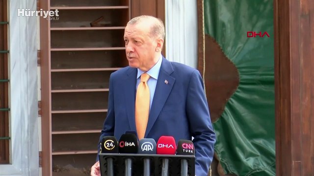 Cumhurbaşkanı Erdoğan, cuma namazı sonrası gazetecilerin sorularını yanıtladı