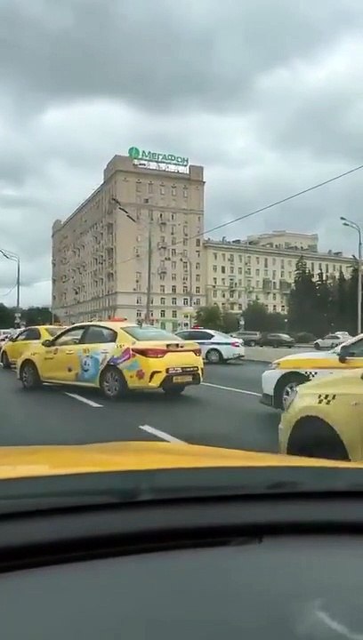 Des hackers commandent tous les taxis disponibles et les envoient au même endroit à Moscou