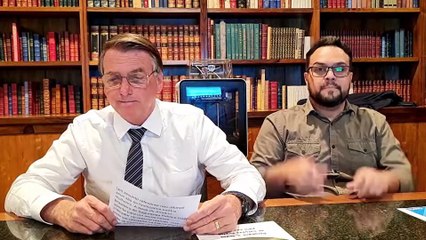 Bolsonaro: 'Notícia boa para mulher é beijinho, rosa'