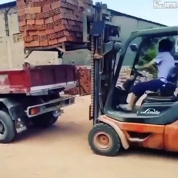 Charger des briques façon gros bourrin