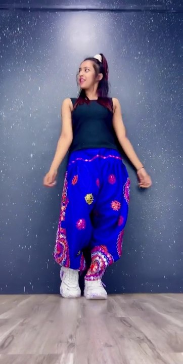 dholida | girl dance video  | gangubai kathiawadi | new short #GirlsAttitudeVideos