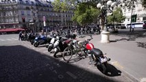 Las motos que no sean eléctricas tendrán que pagar por aparcar en París