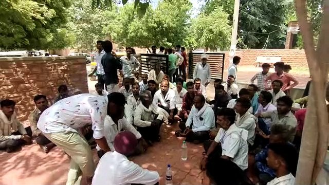 कार में मिले 2 पिस्तौल सहित 27 कारतूस, चपेट में आयी महिला का टूटा दम, देखें Video