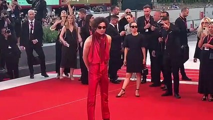 Mostra Venezia, 'hot' e tricolore: il trionfale red carpet di Chalamet al Lido