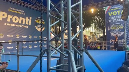 Elezioni: Cagliari, botta e risposta tra Meloni e un manifestante Lgbt+