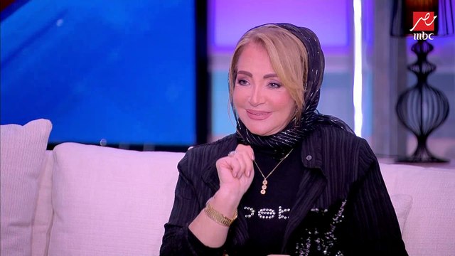 ياسمين عز: ايه الفرق بين جيلك والجيل الحالي من الفنانات؟ .. شهيرة: جمالنا كان طبيعي .. النهاردة كلهم شبه بعض باستثناء النجمة دي