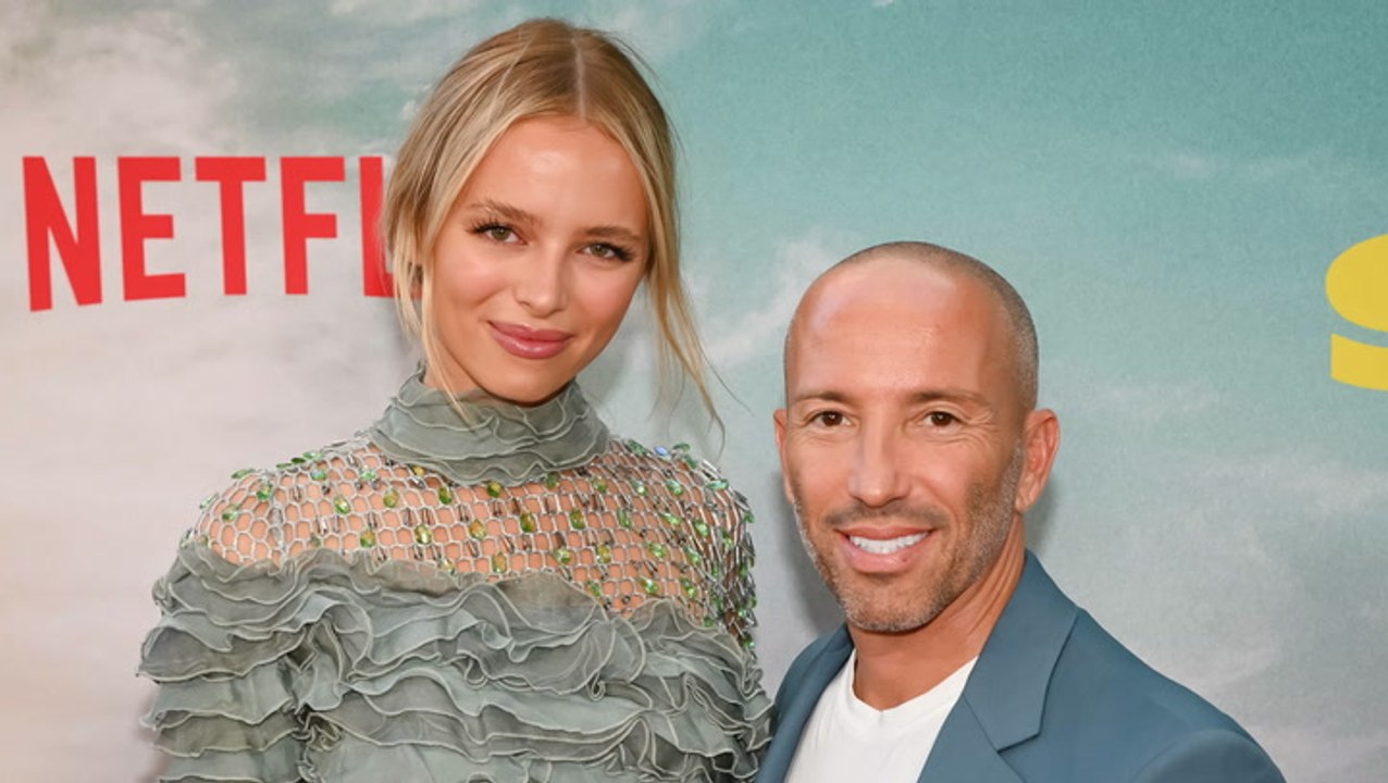 „selling sunset“-jason oppenheim über neue freundin: er spricht bereits von hochzeit