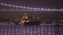 İstanbul Boğazı’nda gemi trafiği askıya alındı