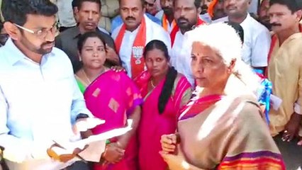 అరగంట టైం ఇస్తా అడిగింది చెప్పండి-నిర్మలా సీతారామన్ *Telangana | Telugu OneIndia