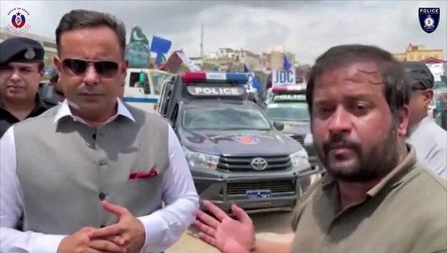 Trucks of a welfare organization (JDC) carrying relief material for the flood affectees in the escort of SSU Commandos left for various districts of Sindh yesterday.