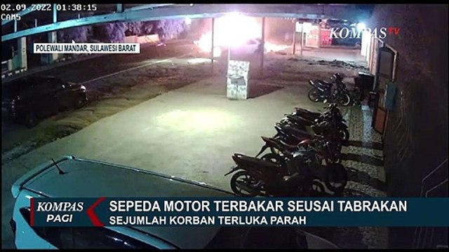 Video Detik-Detik Sepeda Motor Meledak dan Terbakar Usai DItabrak Mobil