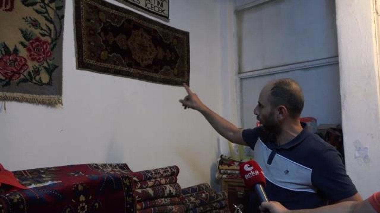 Aksaraylı Halı Satıcısı: "300 Yıllık Taşpınar Halısı Artık Bitme Noktasına Geldi"