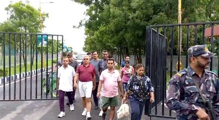 মা কা লাডলা নাকি 'পিসি-ভাইপোর বোল বিগার গিয়া': দিলীপ ঘোষ |OneIndia Bengali