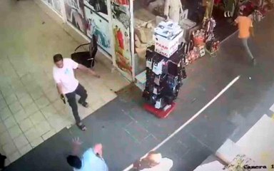 Son dakika haber! İş yeri anlaşmazlığı silahlı kavgaya dönüştü... O anlar kamerada