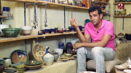 قرية تونس.. حاضنة الصناعات اليدوية بورش متنوعة لتعليم الأطفال الخزف بالفيوم