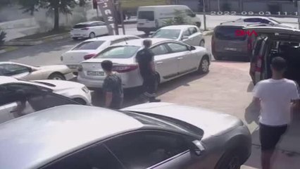 İSTANBUL-SANCAKTEPE'DE İKİ KAMYONUN ÇARPIŞTIĞI KAZA KAMERADA