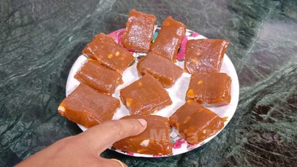 पके हुए केले की नयी बर्फी मिठाई रेसिपी जो देखेगा खाए बिना रह नही पाएगा - Banana Halwa Recipes