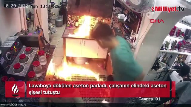 Lavaboya dökülen aseton parladı, çalışanın elindeki aseton şişesi tutuştu