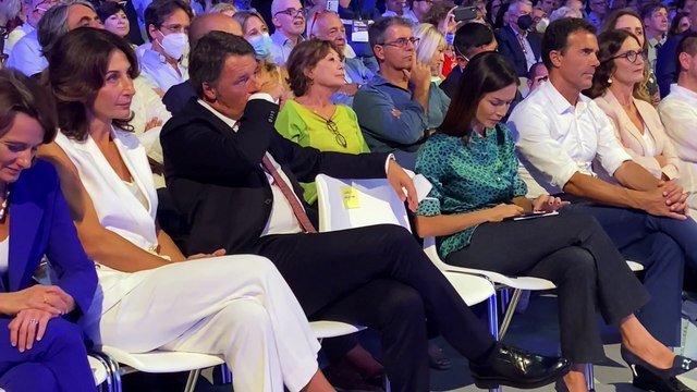 Elezioni, l'attacco di Calenda a Letta: I suoi non sono occhi di tigre, ma strabici