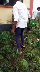 Dekho, students kaise kam kar raha hai