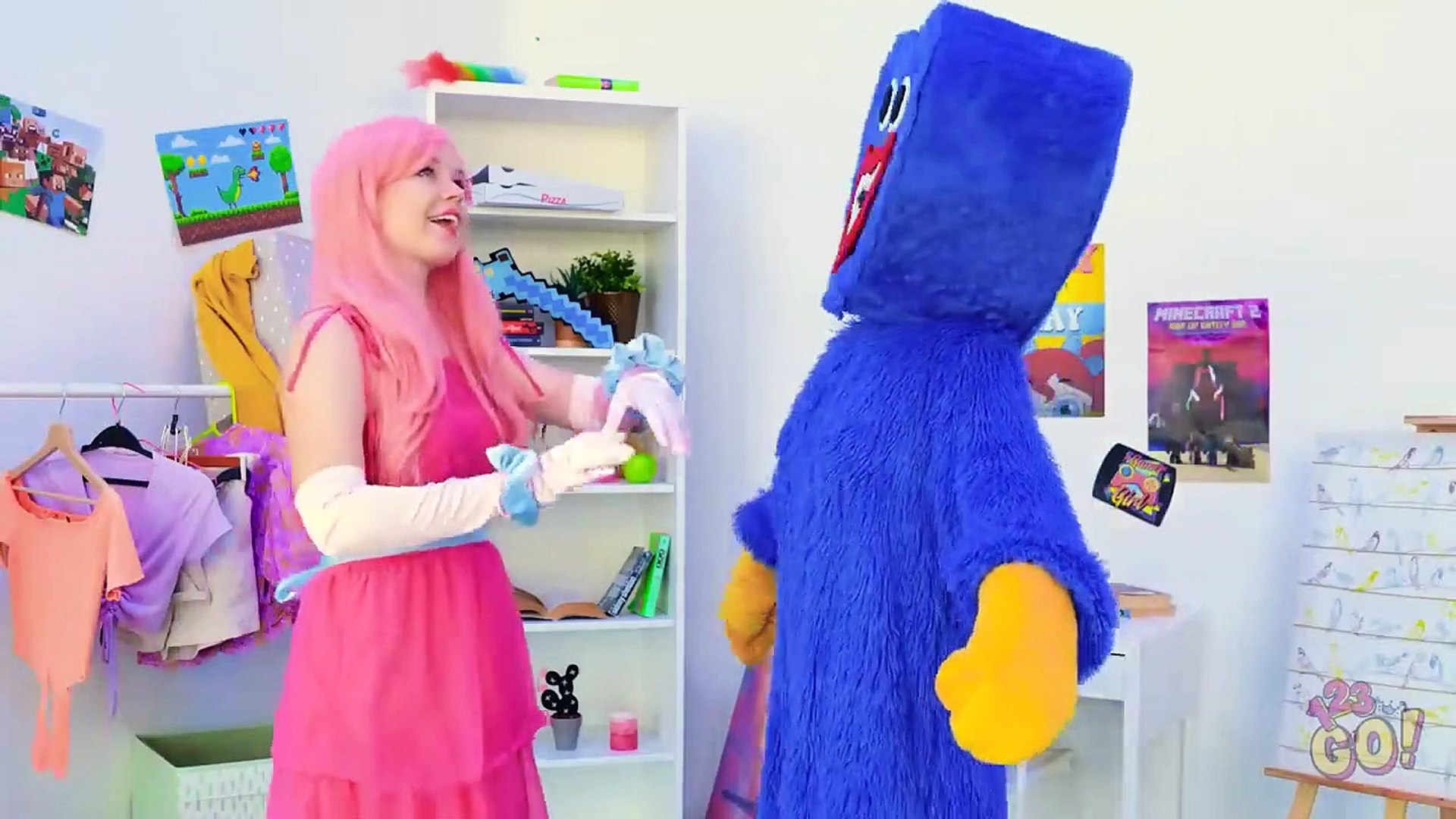 Mommy Long Legs vs Huggy Wuggy (from Poppy Playtime 2) 