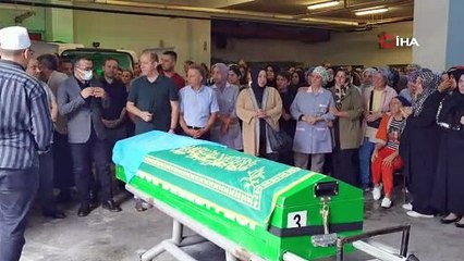 Eski eşinin öldürdüğü kadın gözyaşları arasında defnedildi