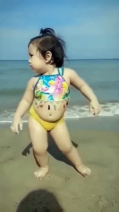 cute baby dance........ Baby dance.. Dance... Baby
