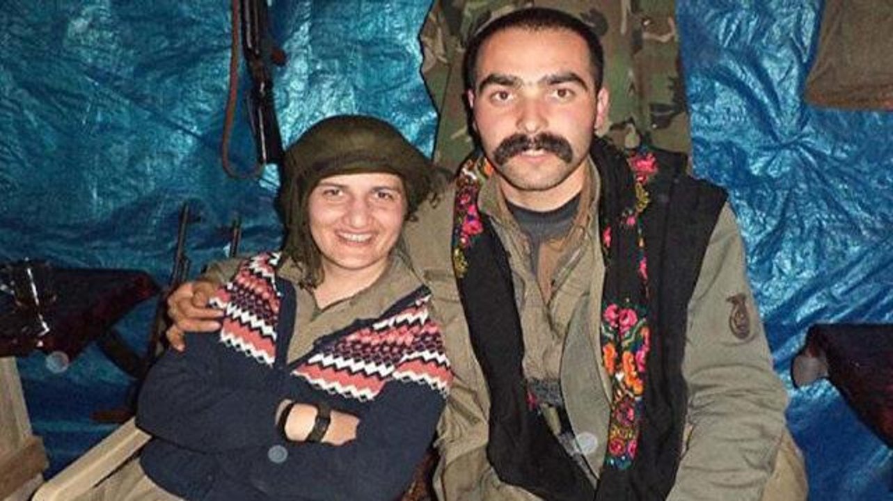 Son dakika: "Silahlı terör örgütüne üye olmak" suçundan aranan ve yurt dışına kaçmaya çalışırken yakalanan HDP'li Semra Güzel tutuklandı.