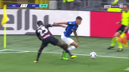 下载视频: AC Milan v Inter Milan | Serie A 22/23 | Match Highlights