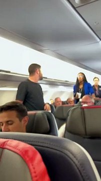 Ranting Passenger Gets Kicked Off American Airlines Flight
