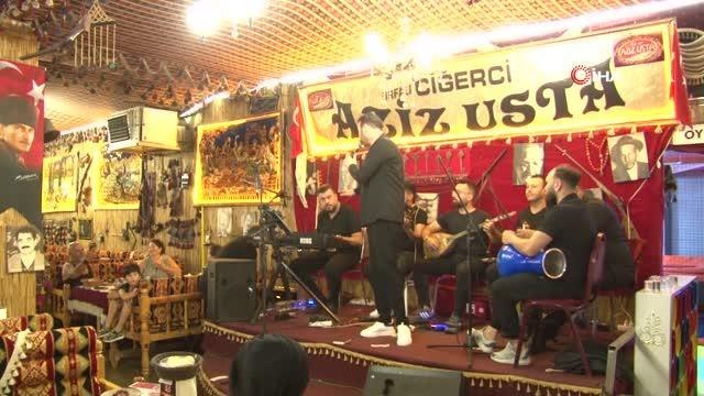 Şarkıcı Hüseyin Tatlı: Abim, 'İmparator' olma özelliğini akşam sahneye çıkarak gösterdi