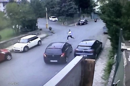 İstanbul'da sokak ortasında yaşanan korkunç cinayet kamerada