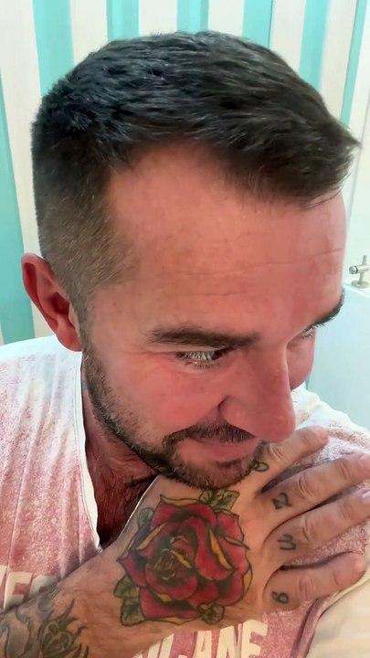 Mathieu (L'amour est dans le pré) détaille tout le processus de la GPA depuis Bogota en Colombie sur Instagram, le 3 septembre 2022.