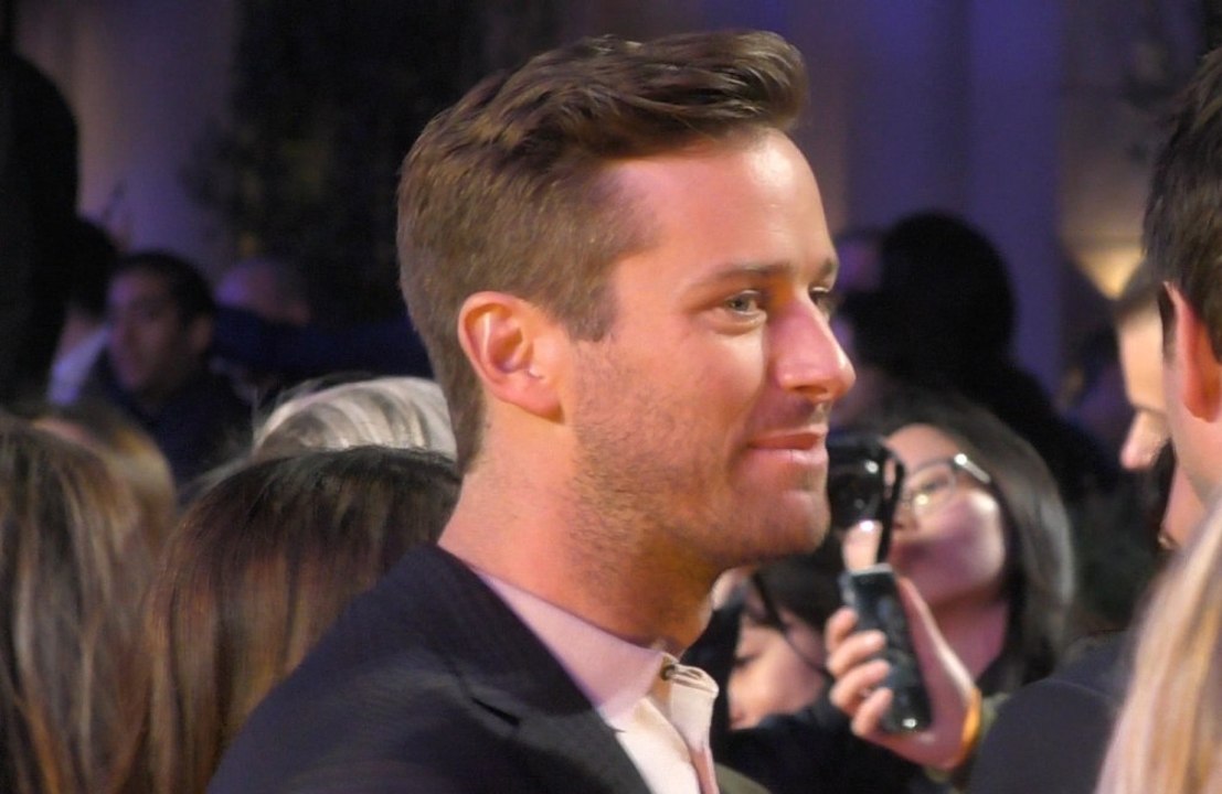 Armie Hammer lebt bei Robert Downey Jr.