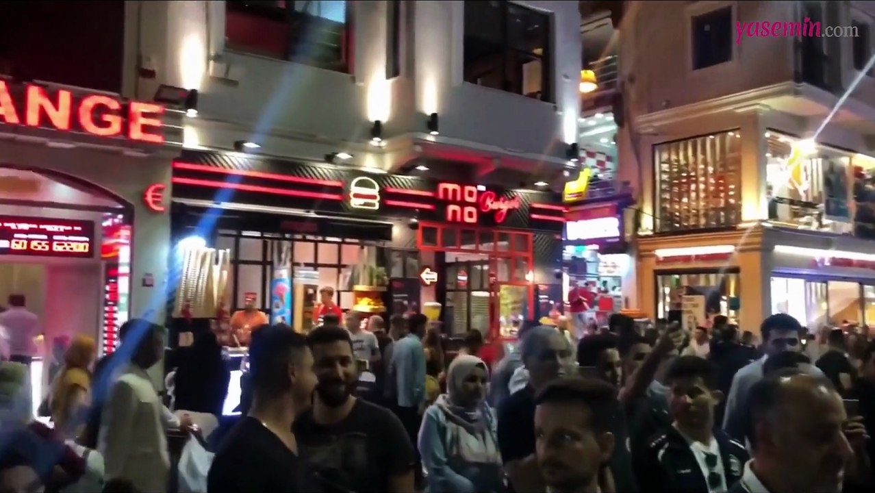 İstiklal Caddesi'ndeki Kur'an Tilaveti tüyleri diken diken etti!