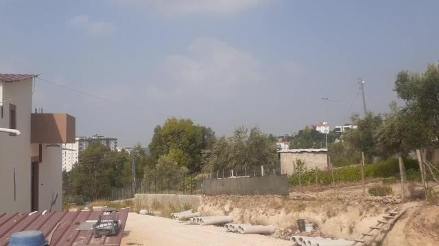 Yeni Kiraladığı Eve Elektrik Bağlatamayan Kadirlili Yurttaş: Herkes Zamlardan Şikayetçi, Bizde Elektrik Yok