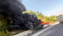 Yolcu otobüsü alev alev yandı