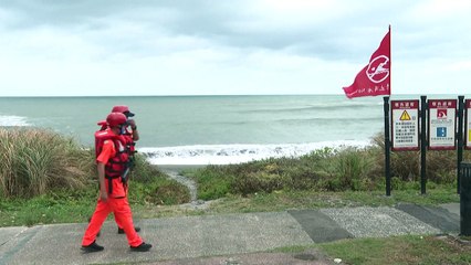 الإعصار هينامنور يلامس السواحل الشمالية الشرقية لتايوان