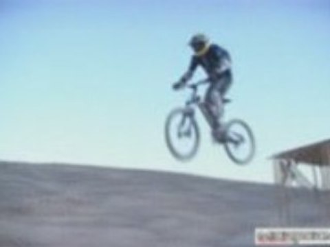 Oxbow Quest vtt 2005, Clip Microcam