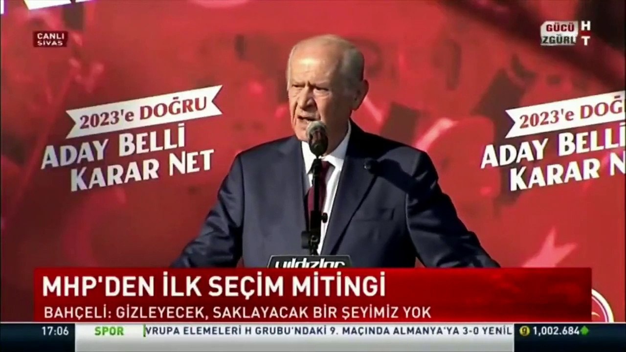 Bahçeli ayrıca, sosyalist şair Adnan Yücel’in dizelerini Pir Sultan Abdal’a ait olduğunu sanarak okudu