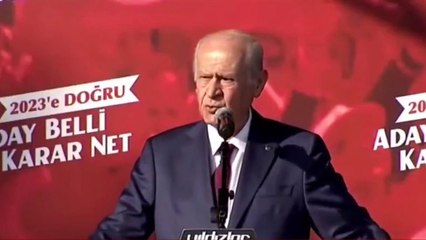 Bahçeli, sosyalist şair Adnan Yücel'in şiirini Pir Sultan Abdal'a ait sanarak okudu