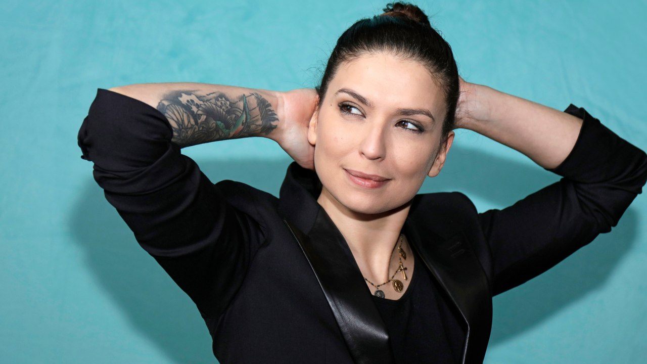 Voici - "Emporte avec toi mon coeur d’août" : Lucie Bernardoni en deuil, la femme de Patrice Maktav a perdu un être cher