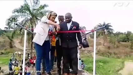 Puente se derrumba en medio de su inauguración con funcionarios de la República del Congo