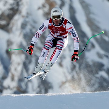 JO de Pékin 2022 : Johan Clarey devient le médaillé olympique en ski alpin le plus âgé de l’histoire