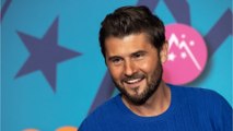 GALA VIDÉO - PHOTO - Christophe Beaugrand papa fier : l’animateur dévoile une rare photo de son fils Valentin