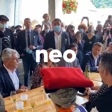 Quel est ce chant traditionnel qui a accueilli Emmanuel Macron dans les Pyrénées ?